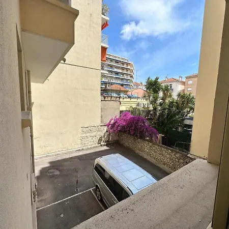 A038-beaux Studio Spacieux A Deux Pas Du Centre